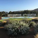 Tranquilidad Entre La Naturaleza Y Cercano Al Mar